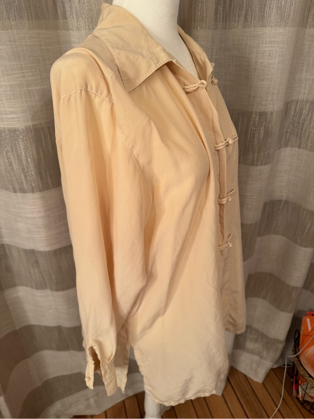 Vintage Women's Pale Yellow Frog-Knot Button Style Silk Blouse - Picture 2 of 6
